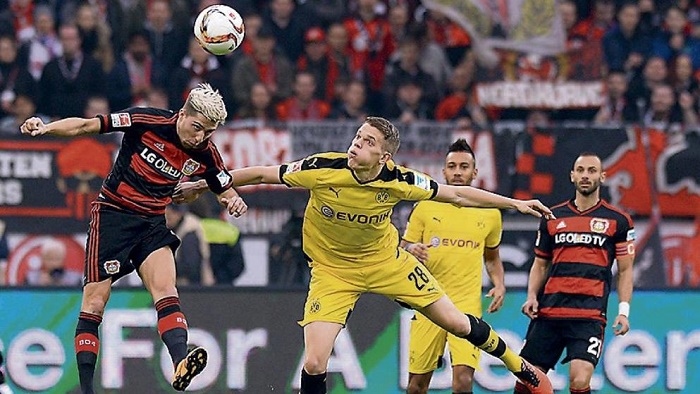 曼联接洽英超中场跑不死，或替代巴莱巴成目标！切尔西已直接问价（曼联洽谈英超铁肺中场，或改以其取代巴莱巴为新目标；切尔西已直接询价）