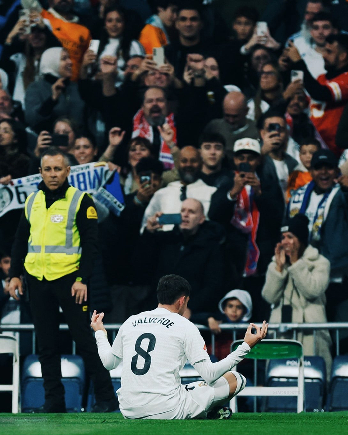 国足热身赛战胜对手士气大增（国足热身赛告捷，士气高涨）