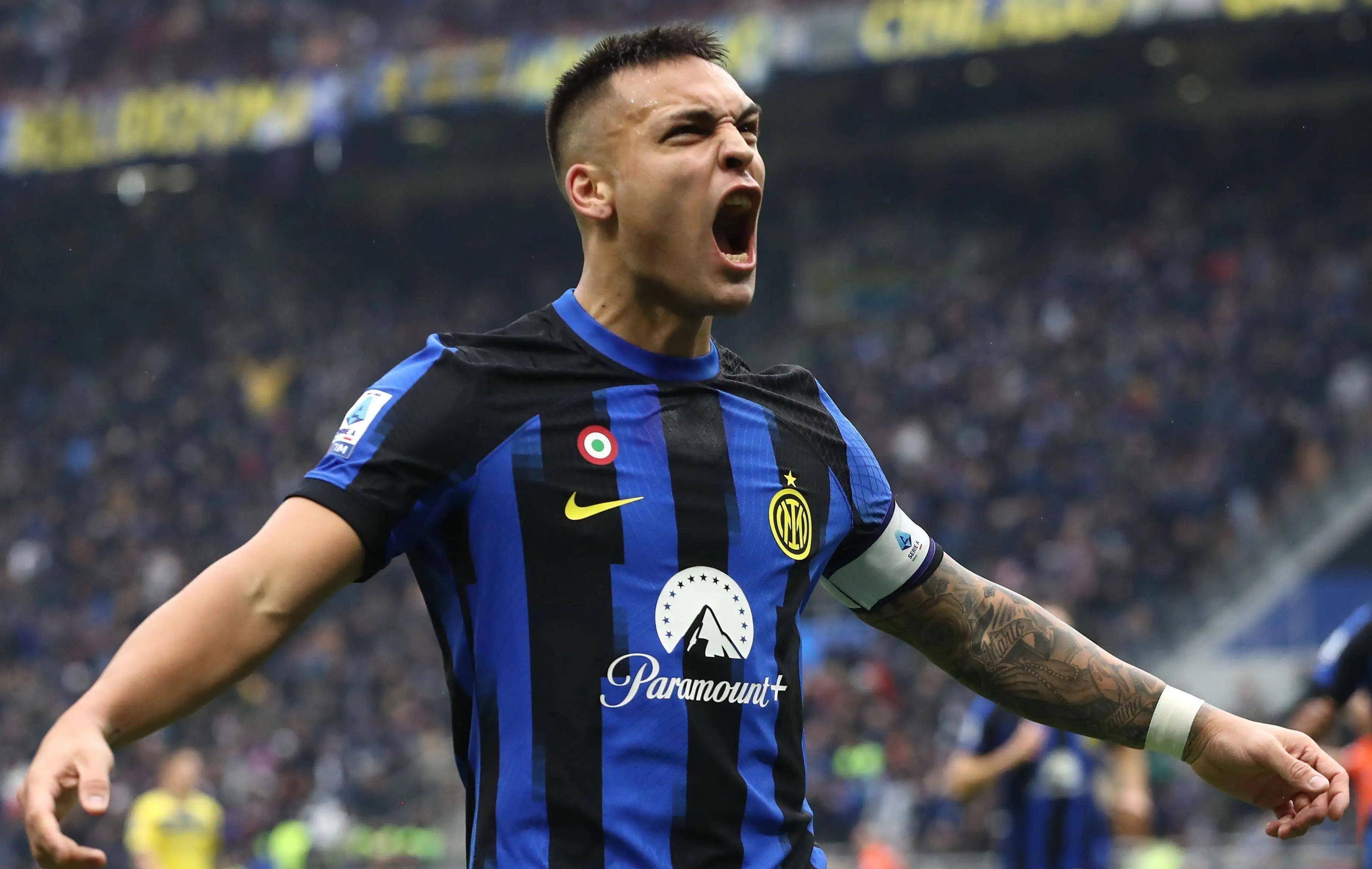 记者：虽然B费有伤在身，但仍然会出战今天与西汉姆的比赛（记者：B费虽有伤，今日仍将出战对阵西汉姆的比赛）