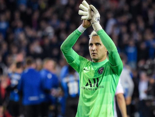 穆帅：当年我给了麦克托米奈生涯首秀，今天他给我他的球衣（穆帅：昔日我助麦克托米奈完成处子秀，今日他以球衣回馈我）