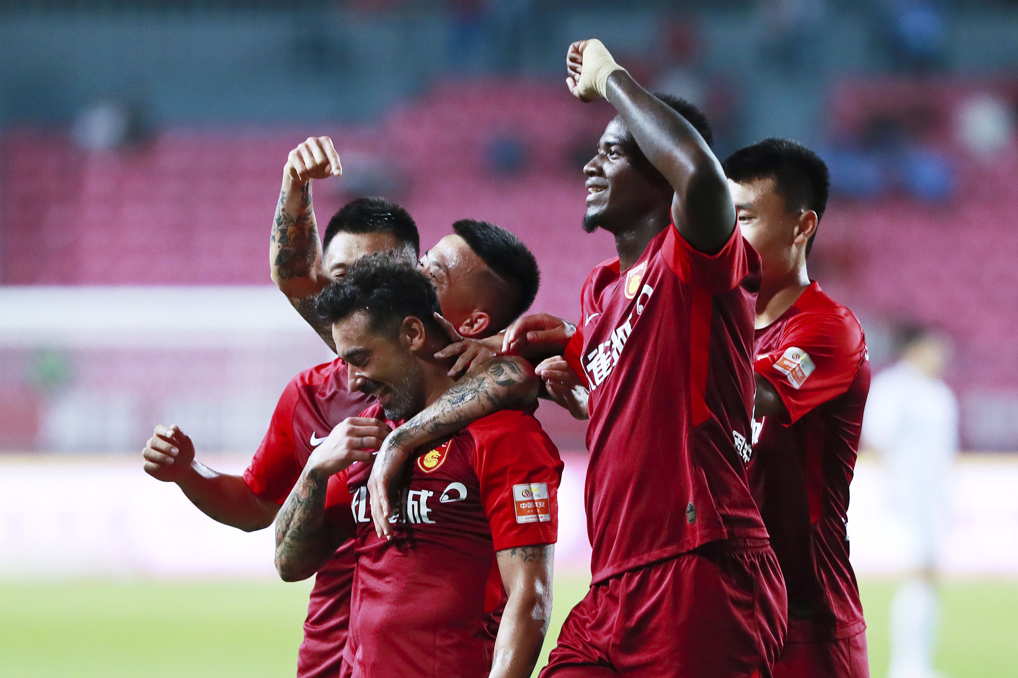 这三分干拔太丝滑了（这记三分干拔如行云流水）