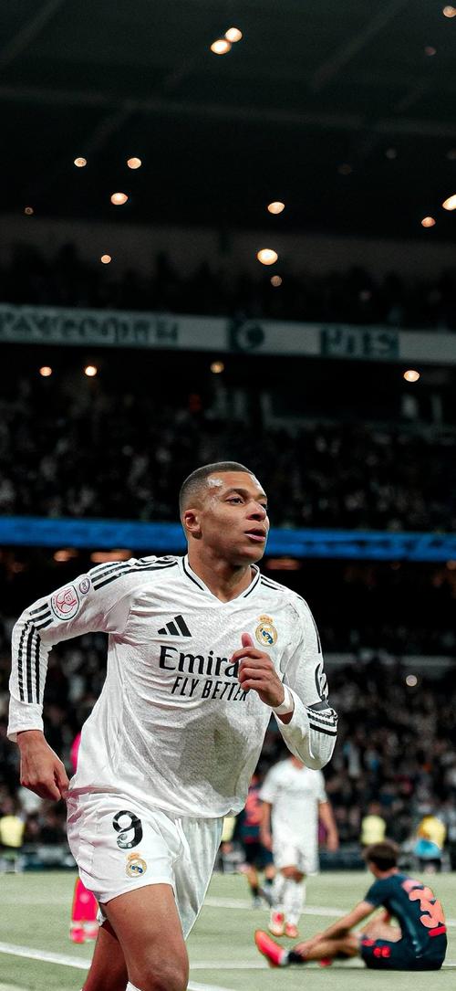 挪威双子星！哈兰德欧预赛进球最多，厄德高助攻最多（挪威双星齐闪耀：哈兰德欧预赛射手王，厄德高助攻王）