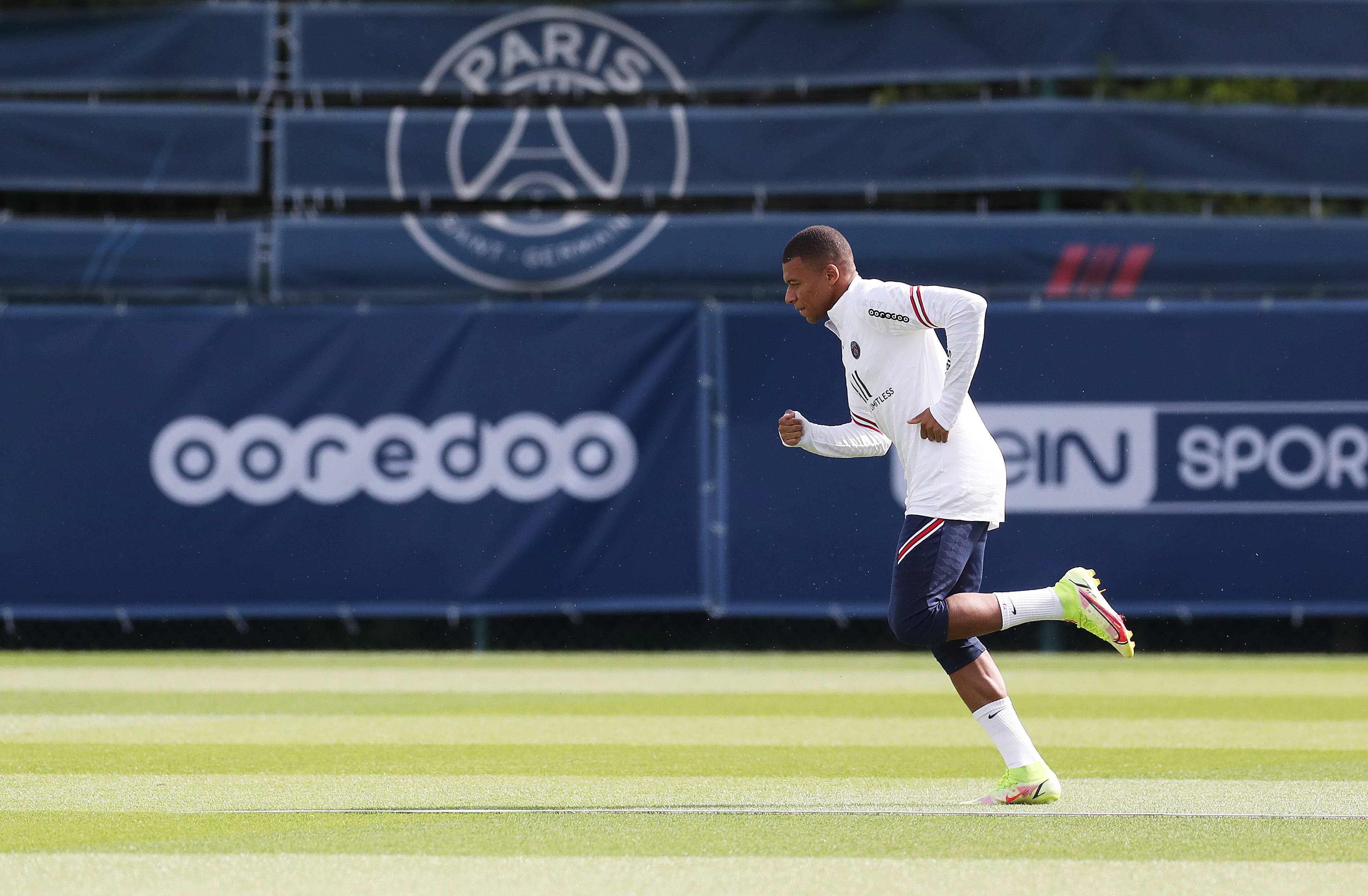 德天空：阿森纳多次考察法兰克福快马巴奥亚，红军热刺也有意（德天空：阿森纳多次考察法兰克福飞翼巴奥亚，利物浦与热刺亦有意）