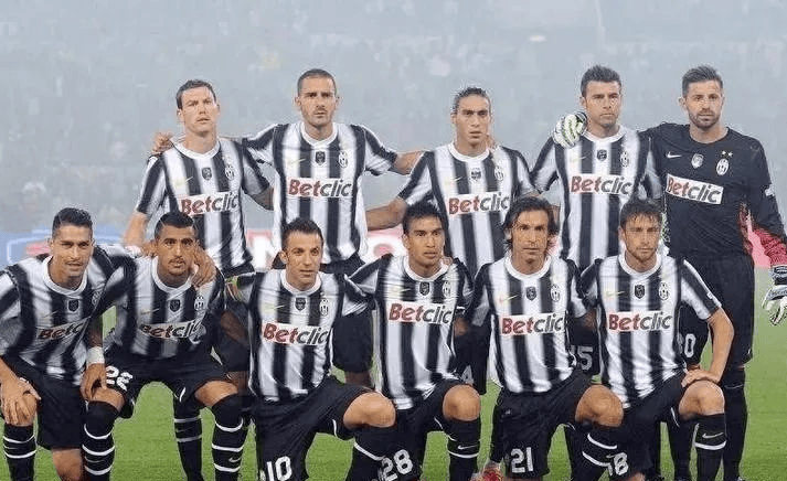 圣吉罗斯主帅：马竞有弱点也会丢球，我们不是来这里旅游的（圣吉罗斯主帅：马竞并非无懈可击会失球，我们此行不是来观光的）