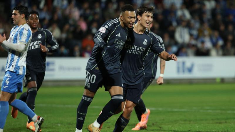 王楚钦苦战3局，1-2不敌弗朗西斯卡！国乒暂时6-3领先德国队（鏖战三局，王楚钦1-2憾负弗朗西斯卡，国乒暂以6-3领先德国队）