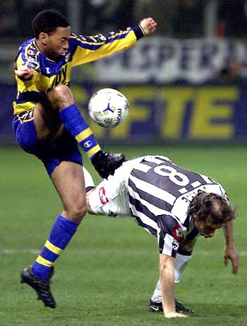 贝尔萨：我是个毒瘤，是那种会让环境变得紧张的人（贝尔萨：我个性强烈，常让团队气氛紧绷）